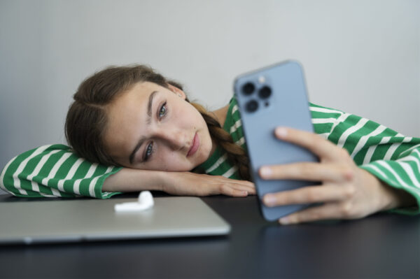 mobile phone addiction of the child 1 scaled